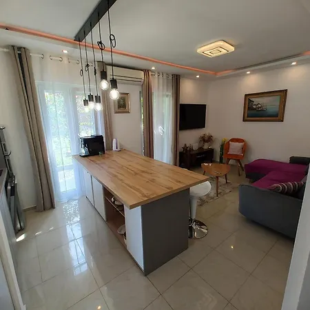 & Primavera Lägenhet